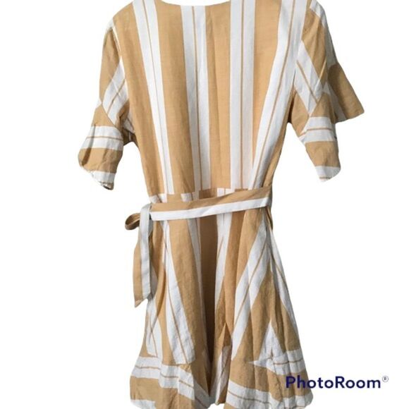 ✨ Striped Wrap Front Dress✨ - Picture 3 of 6